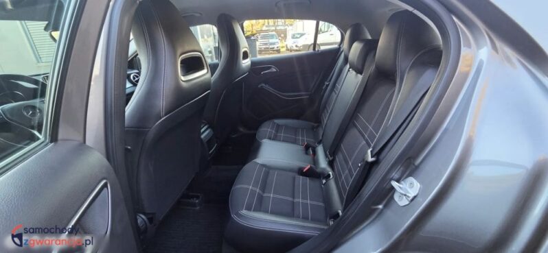 Mercedes-Benz GLA 250 7G-DCT StreetStyle full