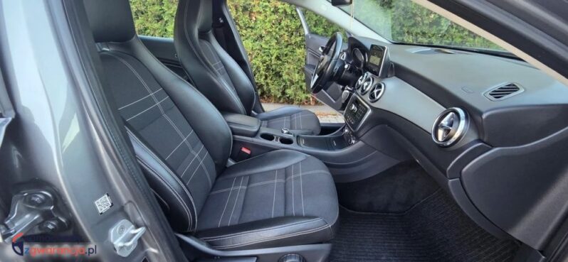 Mercedes-Benz GLA 250 7G-DCT StreetStyle full