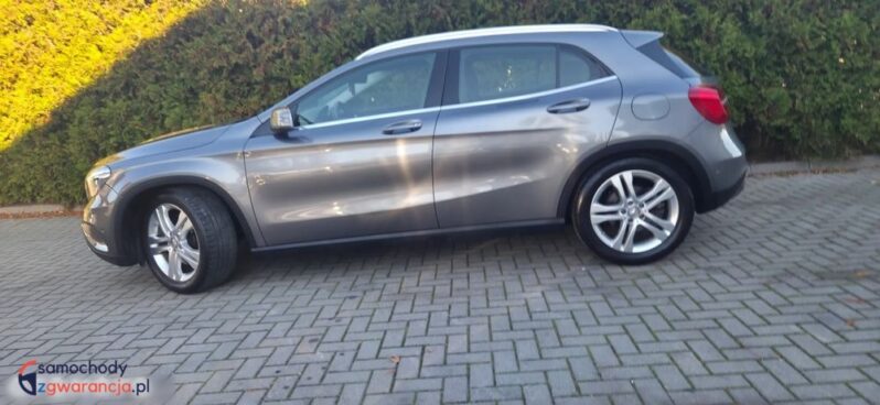 Mercedes-Benz GLA 250 7G-DCT StreetStyle full