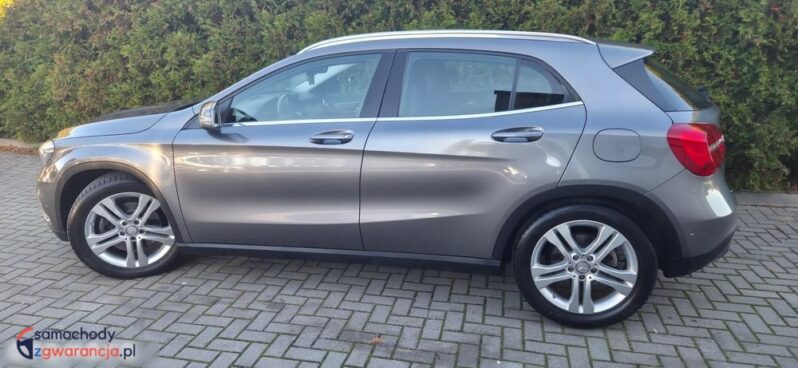 Mercedes-Benz GLA 250 7G-DCT StreetStyle full