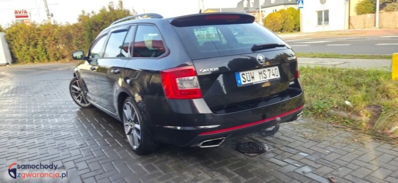 Skoda Octavia Combi 2.0 TDI DSG RS full