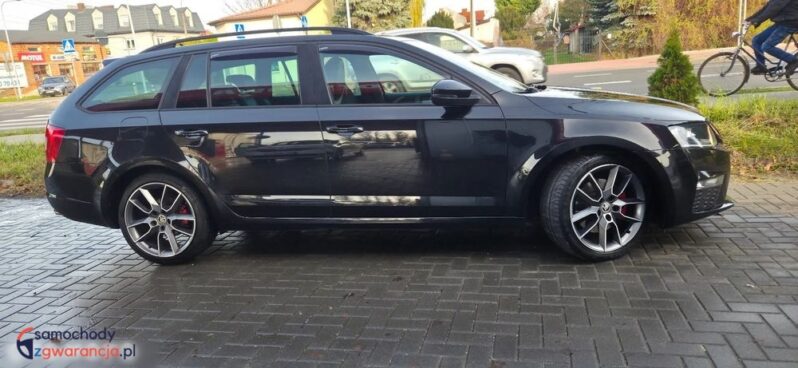 Skoda Octavia Combi 2.0 TDI DSG RS full