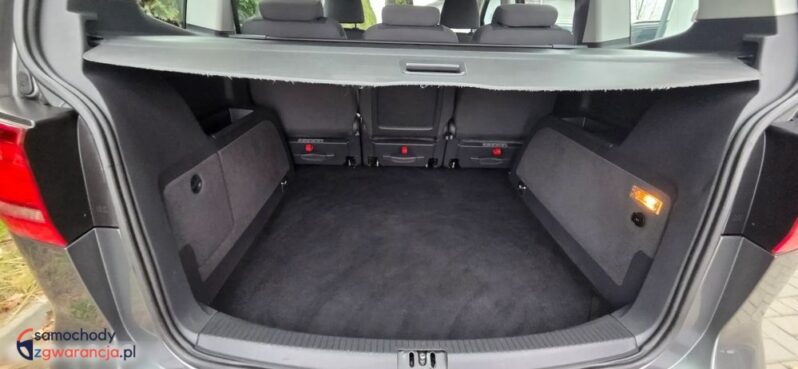 Volkswagen Touran full