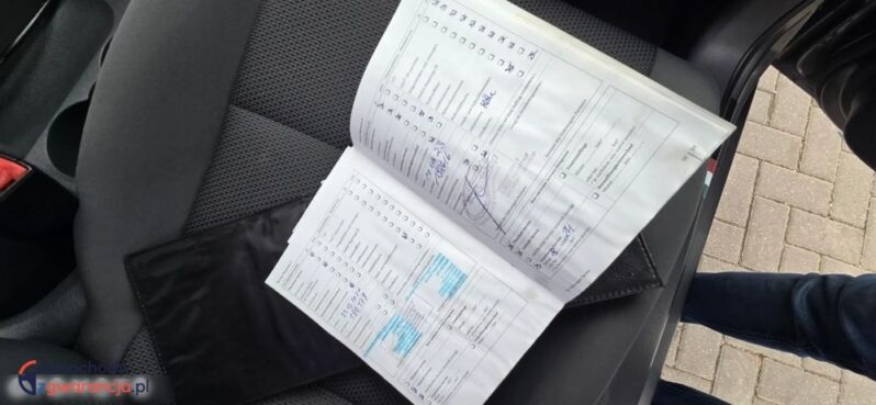 Volkswagen Touran full