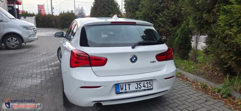 BMW Seria 1 116i Sport Line full