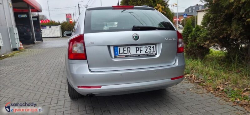 Skoda Octavia Combi 1.6 TDI DPF FAMILY full