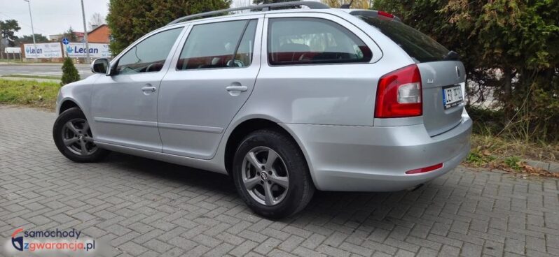 Skoda Octavia Combi 1.6 TDI DPF FAMILY full