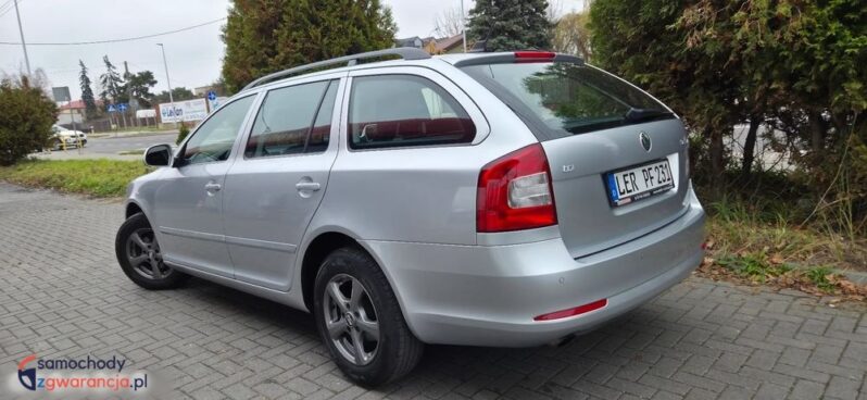 Skoda Octavia Combi 1.6 TDI DPF FAMILY full