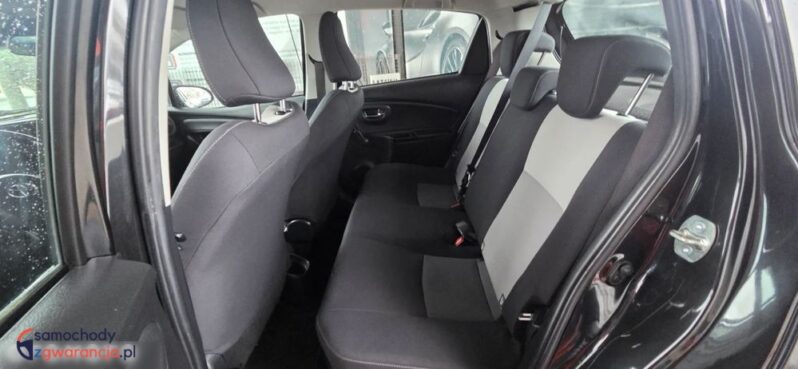 Toyota Yaris Hybrid 100 Terra full