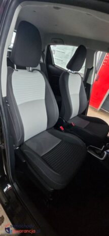 Toyota Yaris Hybrid 100 Terra full
