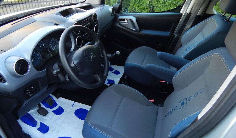Minivan CITROEN Berlingo  2009 Benzyna Manualna FWD (przód) Srebrny 5 5 Niemcy Metalik full