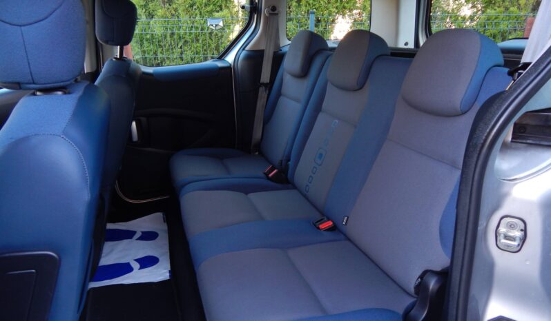 Minivan CITROEN Berlingo  2009 Benzyna Manualna FWD (przód) Srebrny 5 5 Niemcy Metalik full