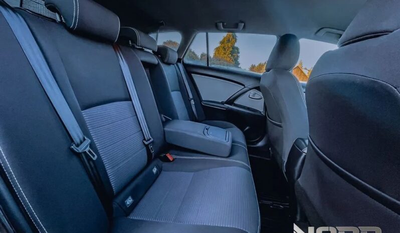 Toyota Avensis 1.8 Premium MS full