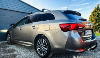 Toyota Avensis 1.8 Premium MS full