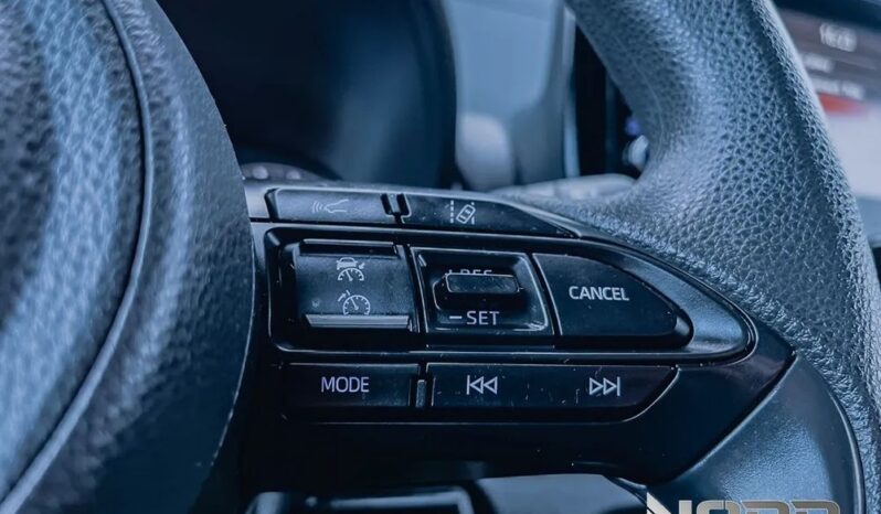 Toyota Yaris Hybrid 1.5 Active full