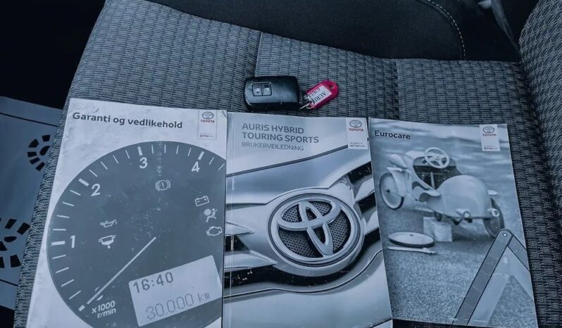 Toyota Auris 1.8 HSD Prestige full