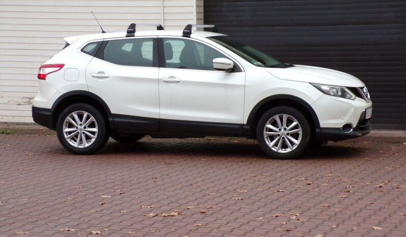 Nissan Qashqai full