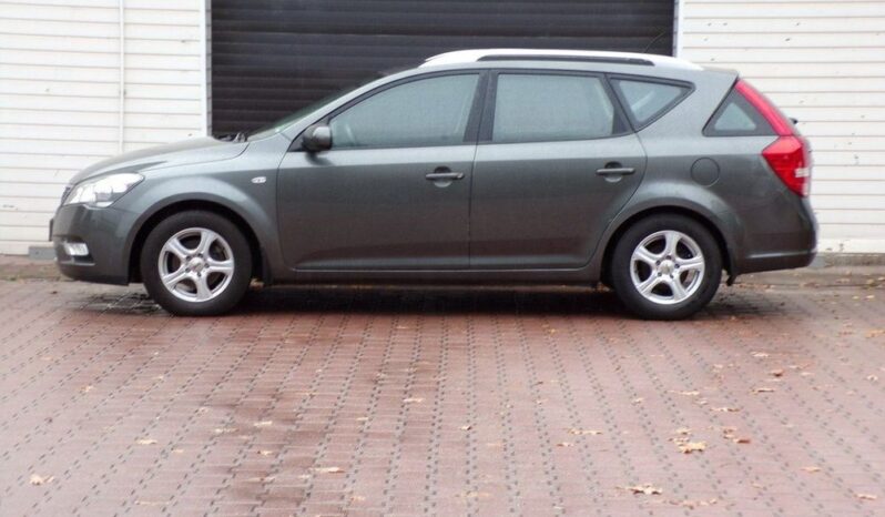 Kia Ceed full