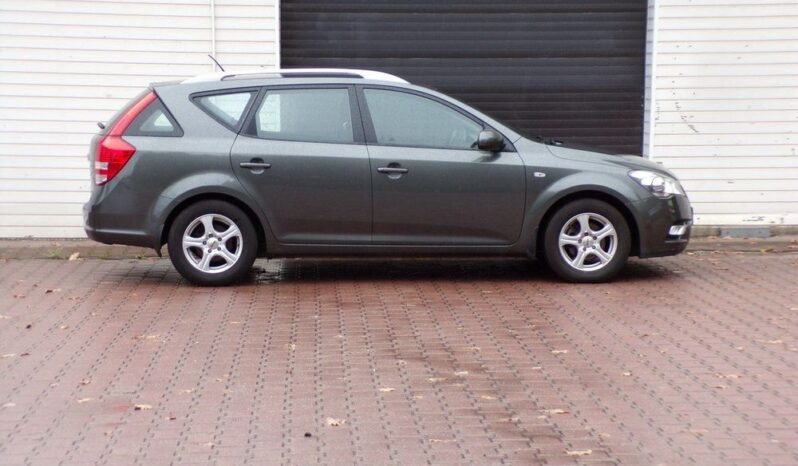 Kia Ceed full