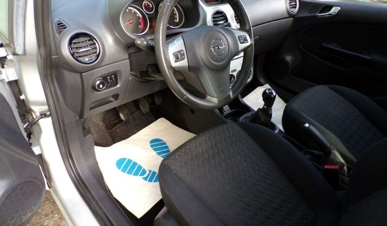 Opel Corsa full