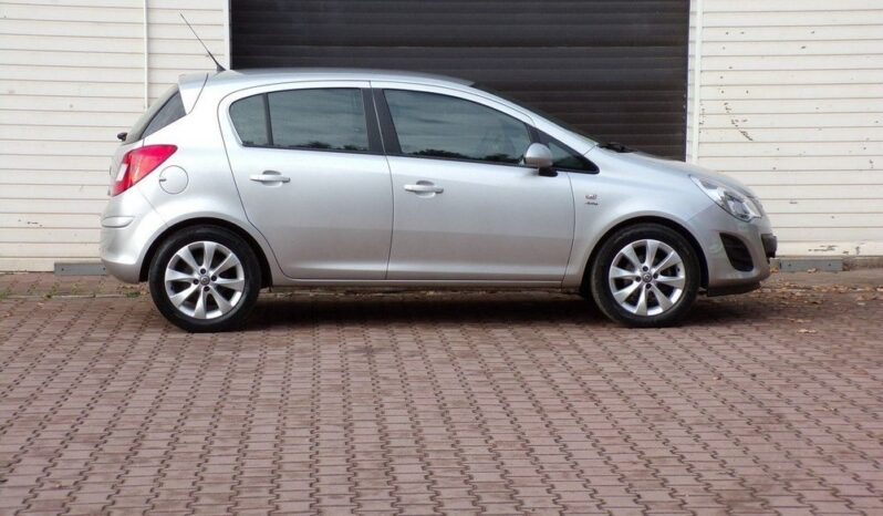 Opel Corsa full