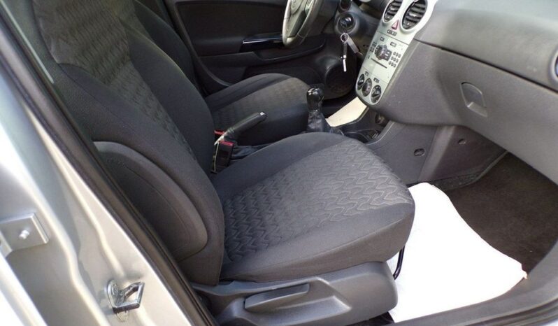 Opel Corsa full