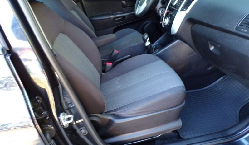 Kia Venga full