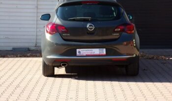 Opel Astra full