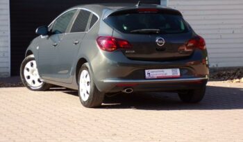 Opel Astra full