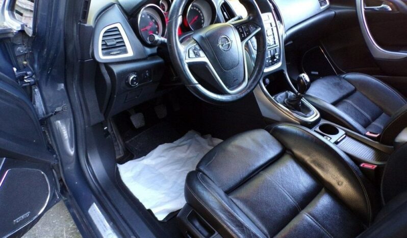 Opel Astra full