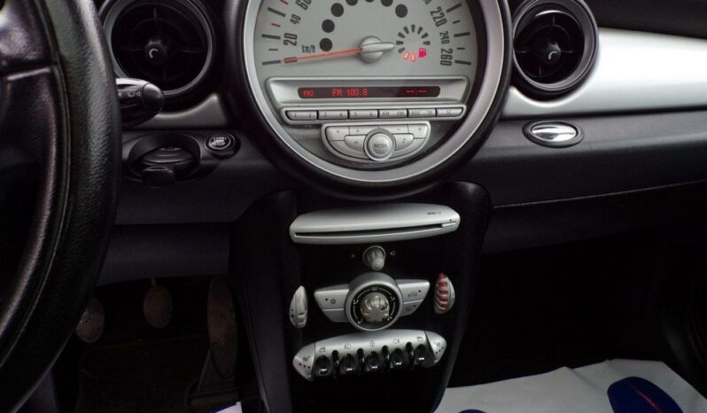 MINI Cooper full