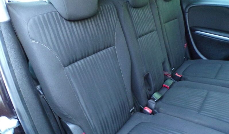Opel Zafira full