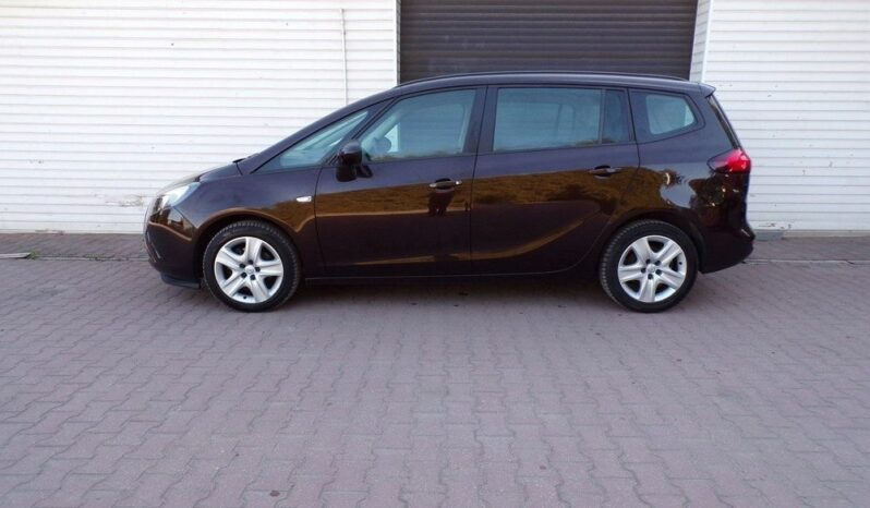 Opel Zafira full