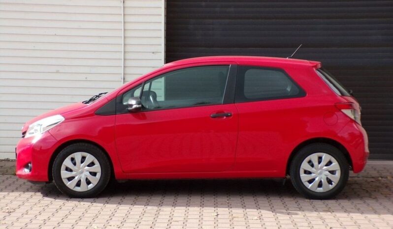 Toyota Yaris full