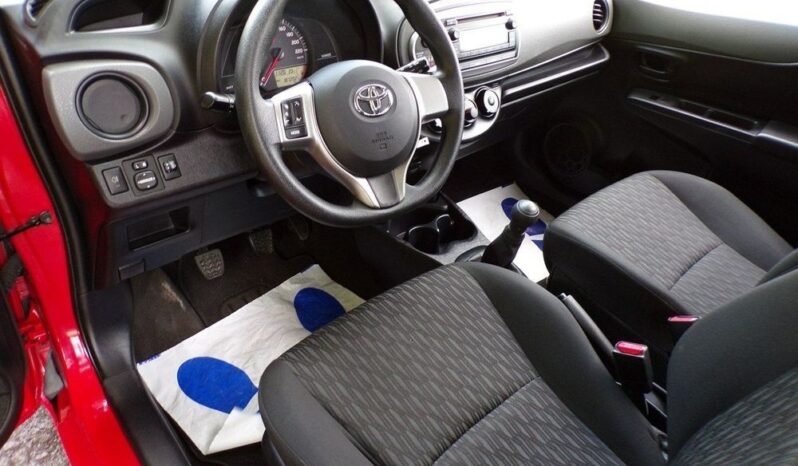 Toyota Yaris full
