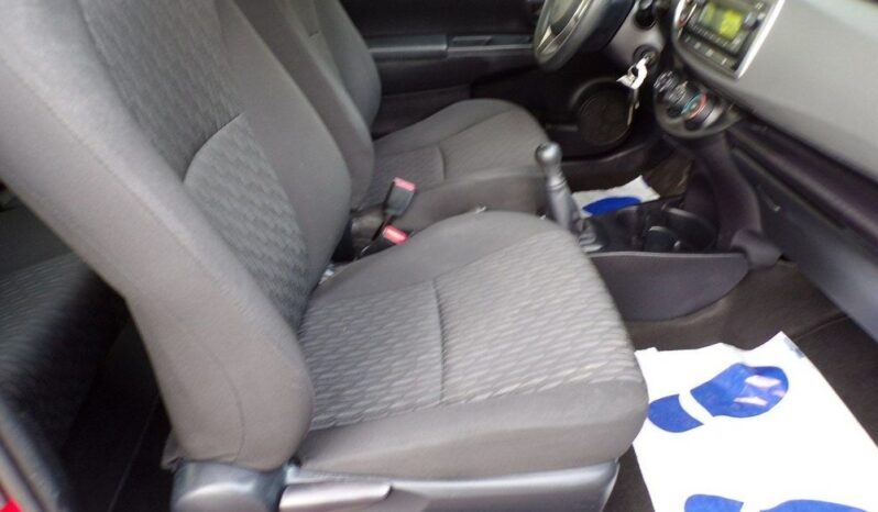Toyota Yaris full