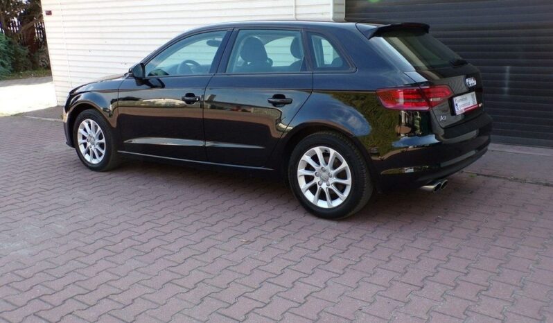 Audi A3 Sportback full