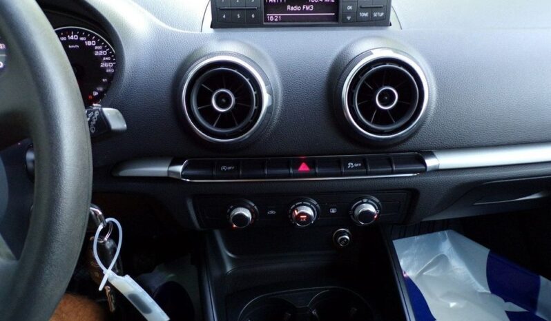Audi A3 Sportback full