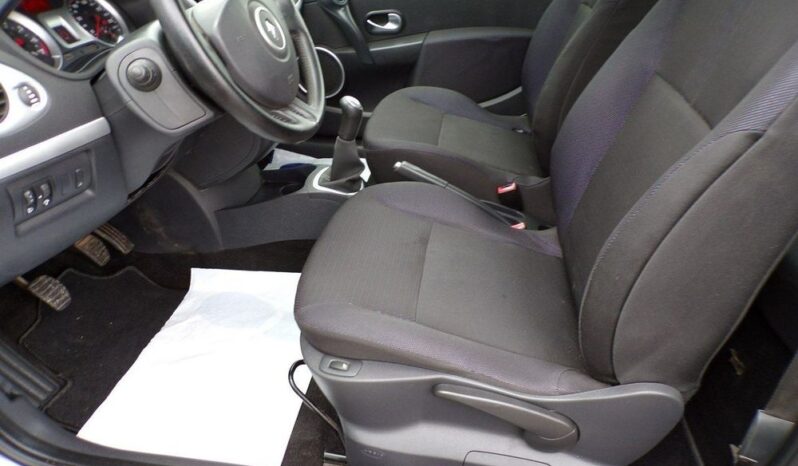 Renault Clio full