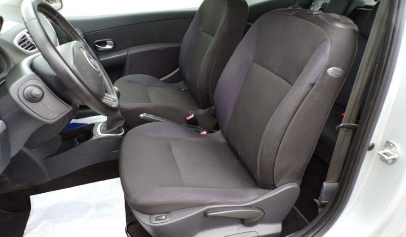 Renault Clio full