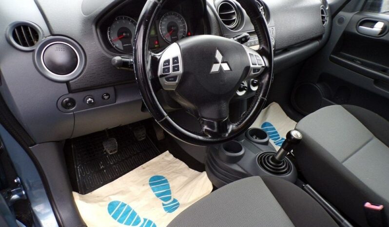 Mitsubishi Colt full