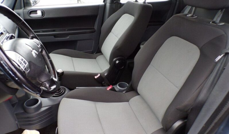 Mitsubishi Colt full
