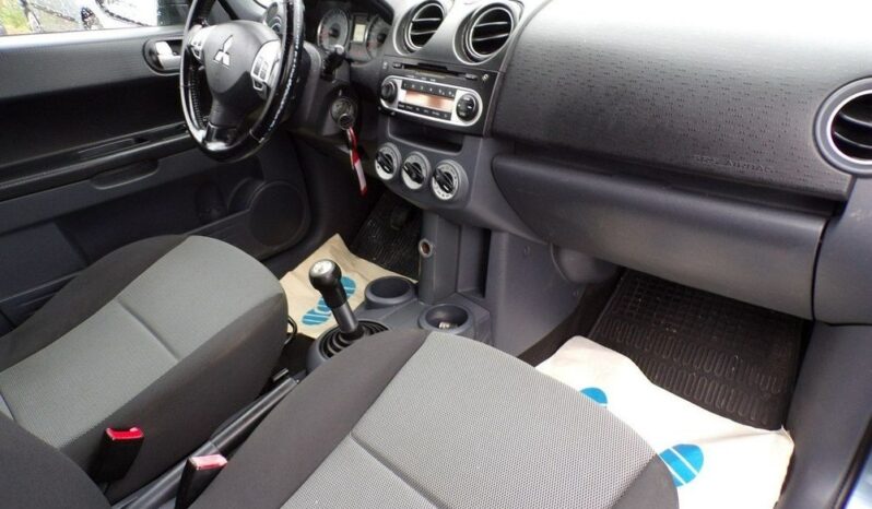 Mitsubishi Colt full
