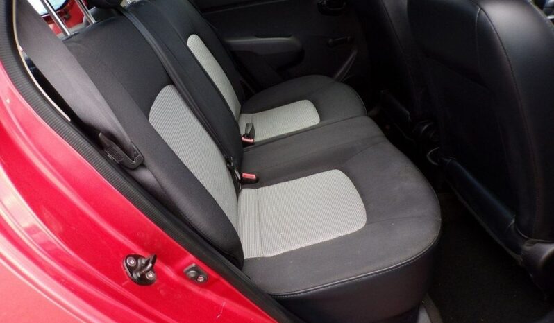 Hyundai i10 full