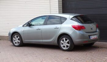 Opel Astra full