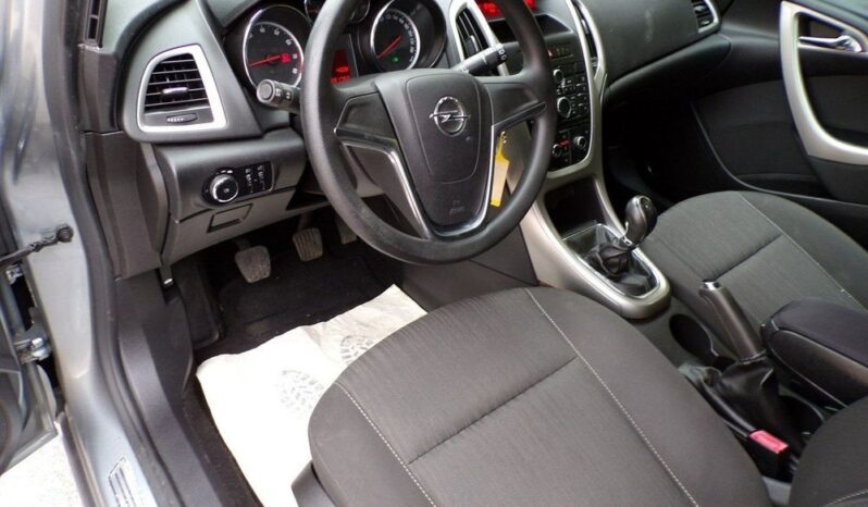 Opel Astra full