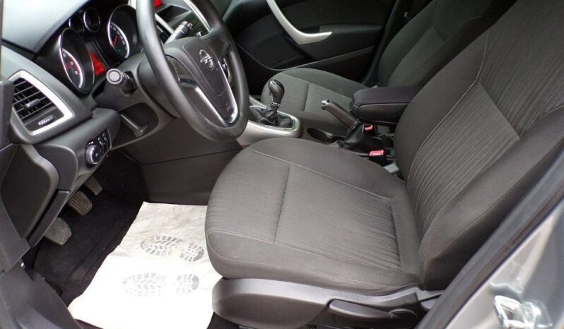 Opel Astra full