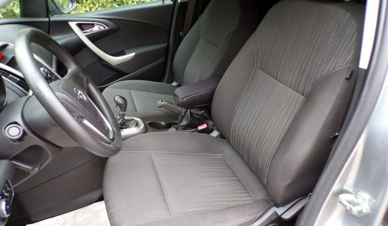Opel Astra full