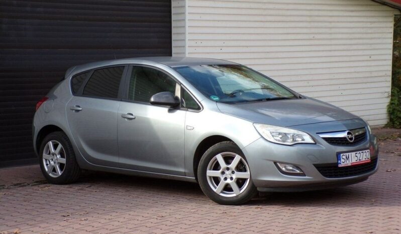 Opel Astra full