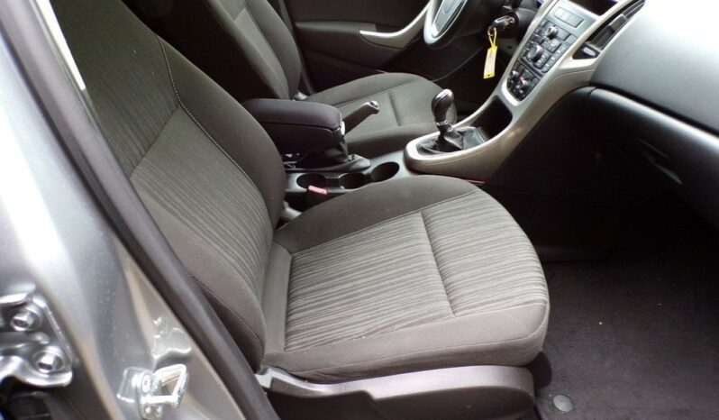Opel Astra full